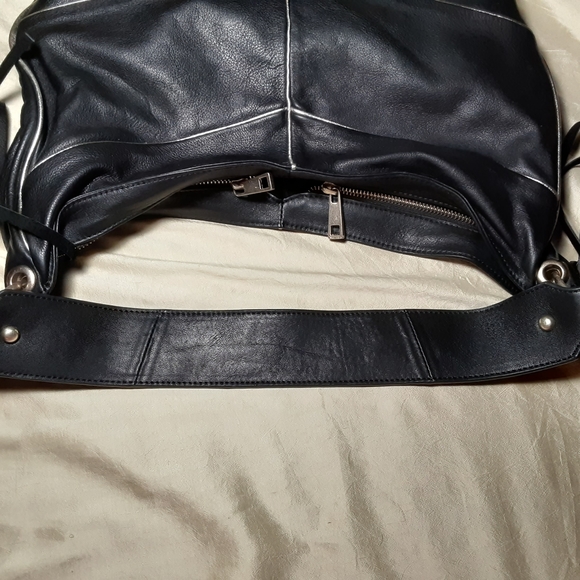 AXARA Paris genuine leather hobo shoulder bag - Picture 10 of 12
